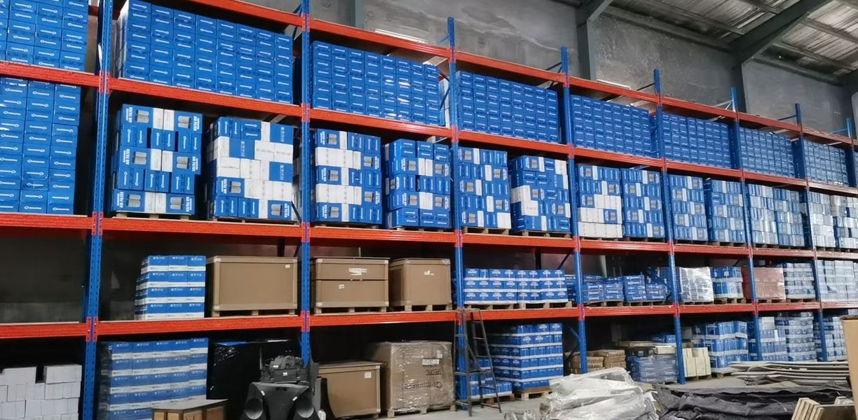 JINAN HOWOSTAR AUTO PARTS CO.,LTD ligne de production en usine